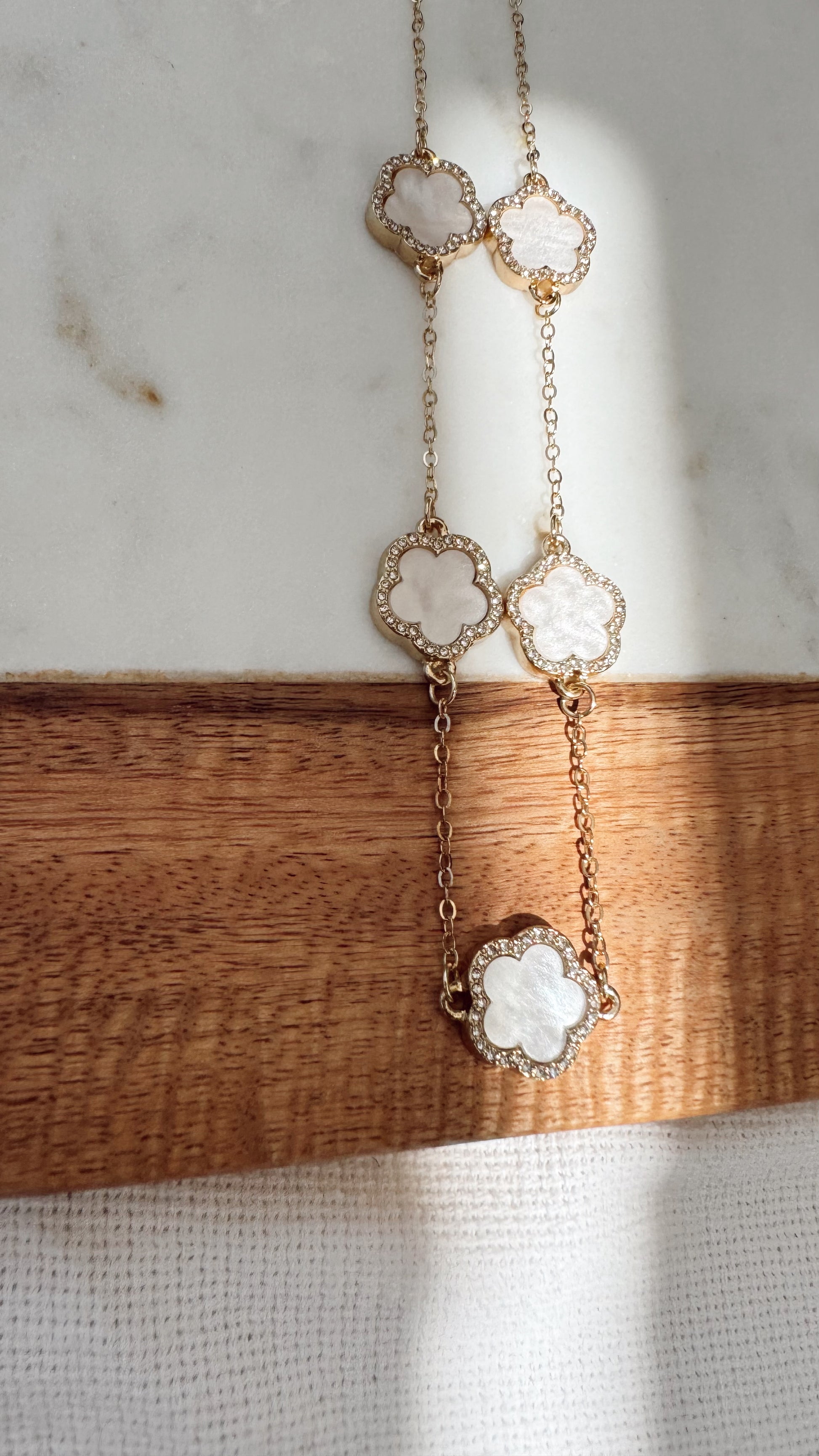 White Clover Necklace with Zirconia – Sparkling Luck Charm