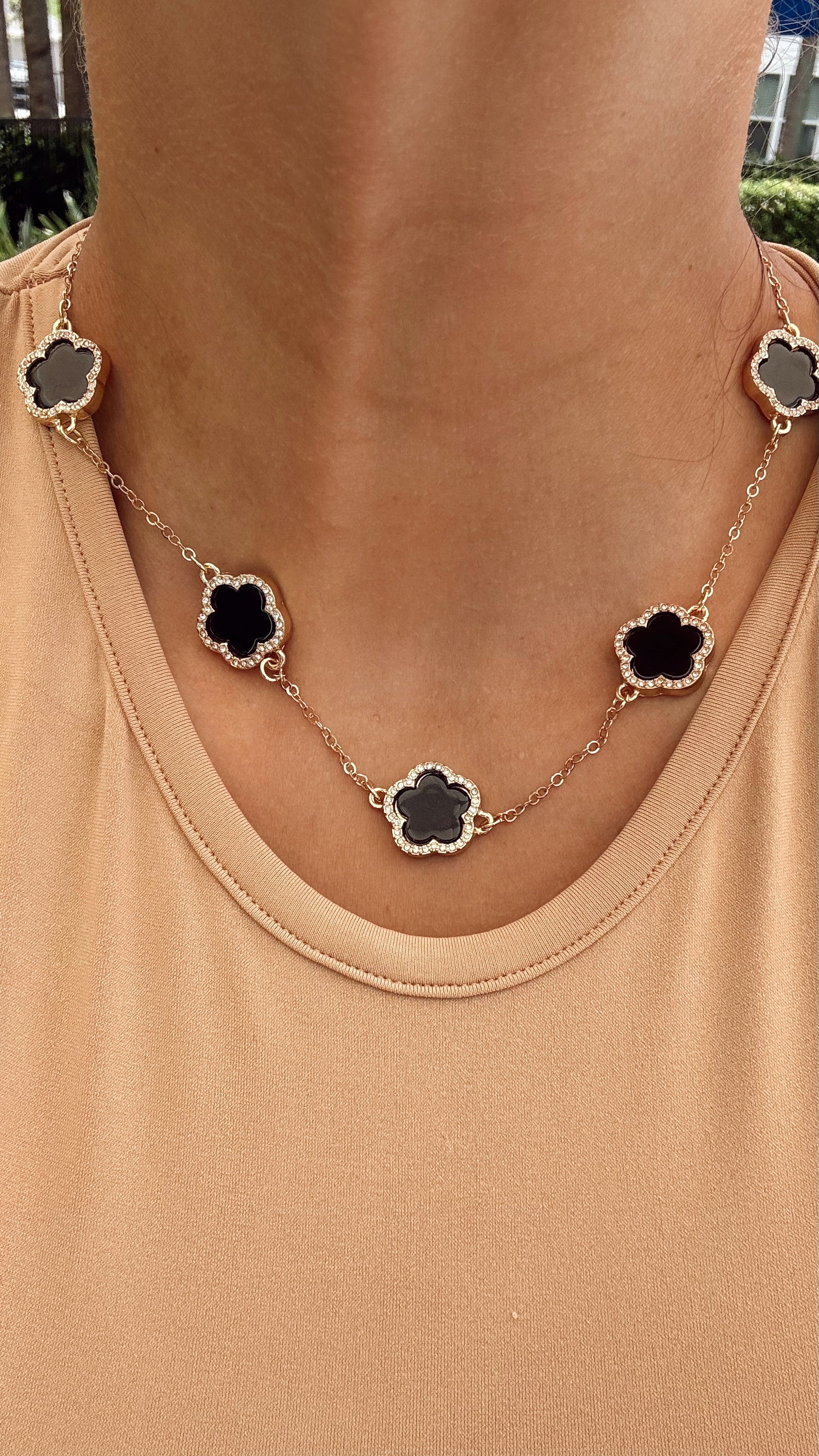 Black Clover Necklace with Zirconia – Bold & Lucky Sparkle