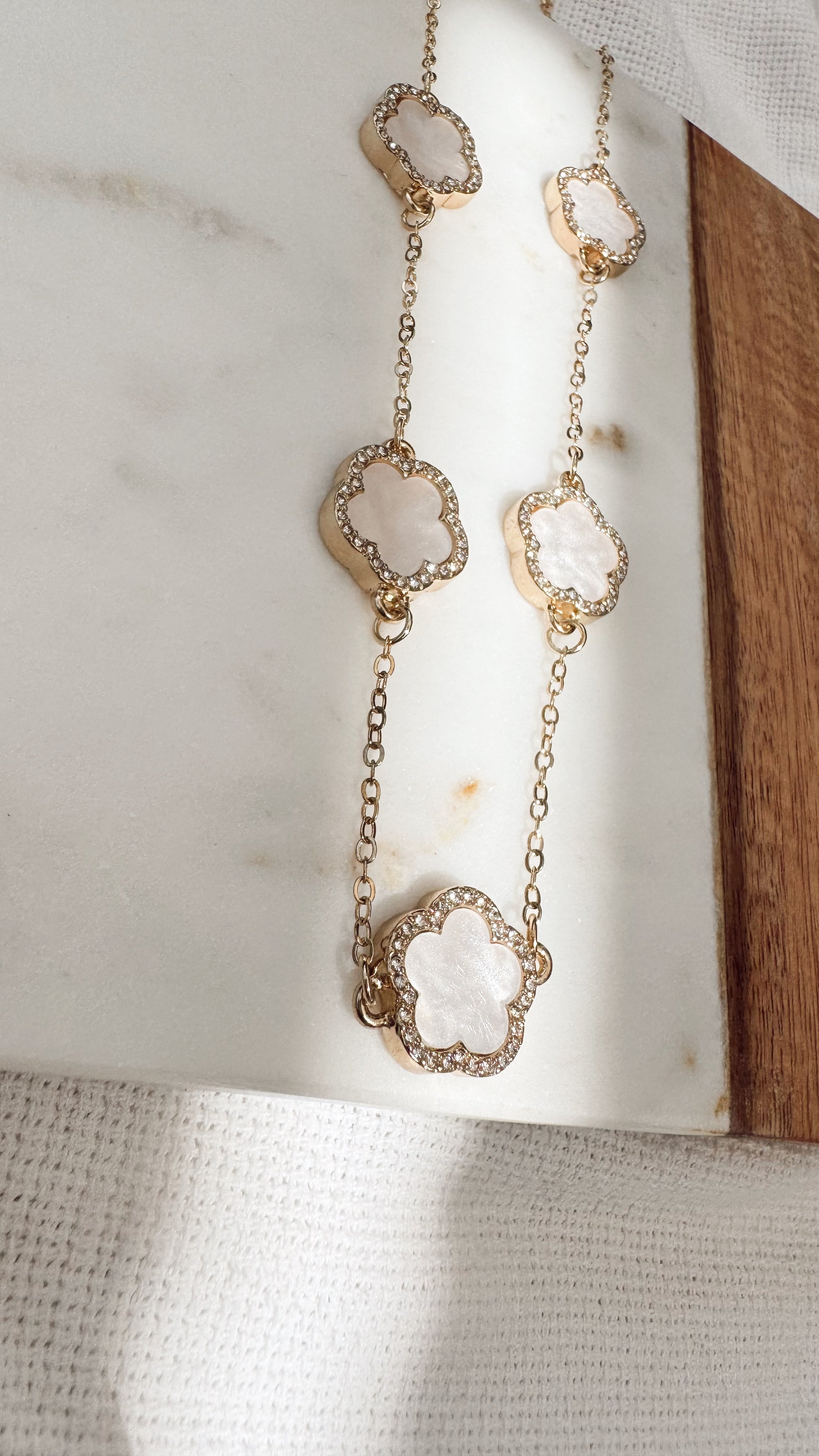 White Clover Necklace with Zirconia – Sparkling Luck Charm