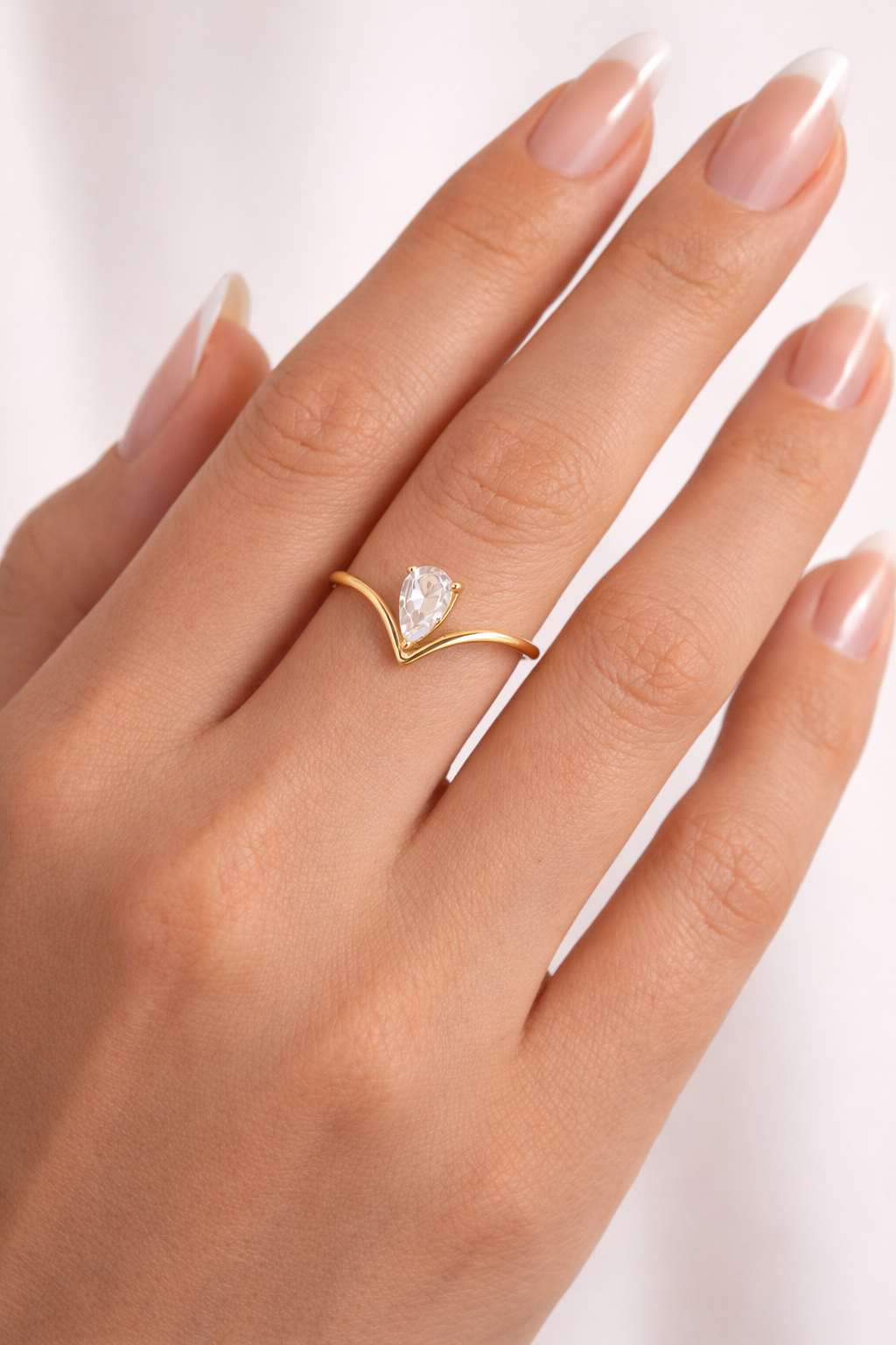 Lumi Crystal Ring
