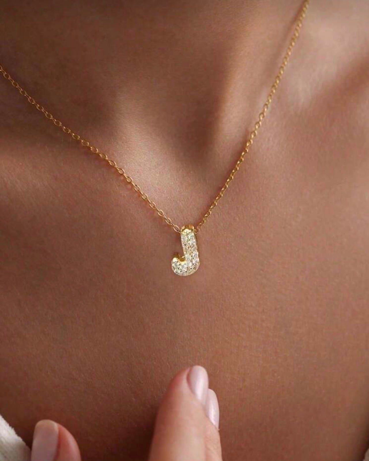 Initial Letter Necklace – Amelie