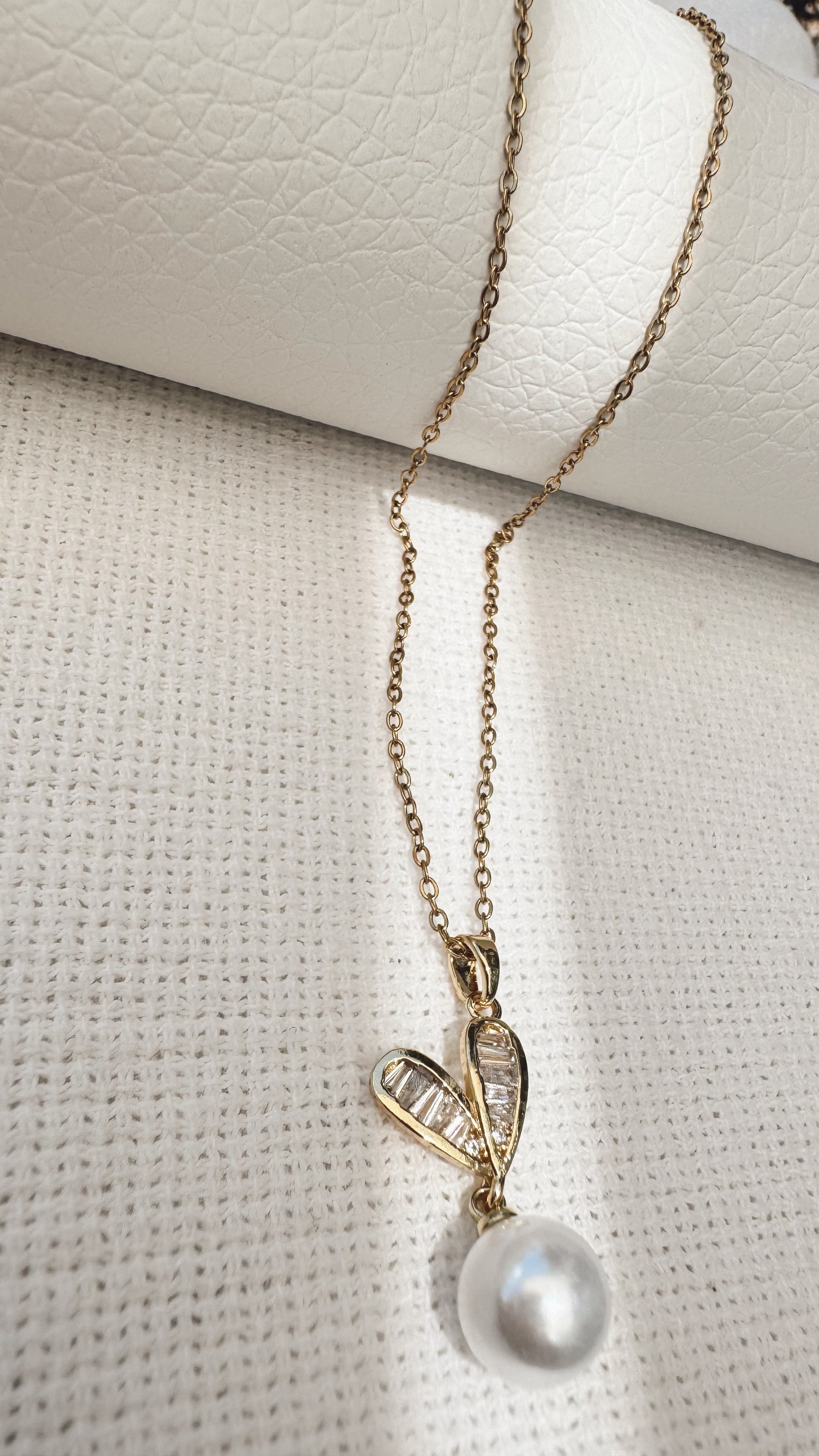 Pearl Heart Sparkle Necklace Set