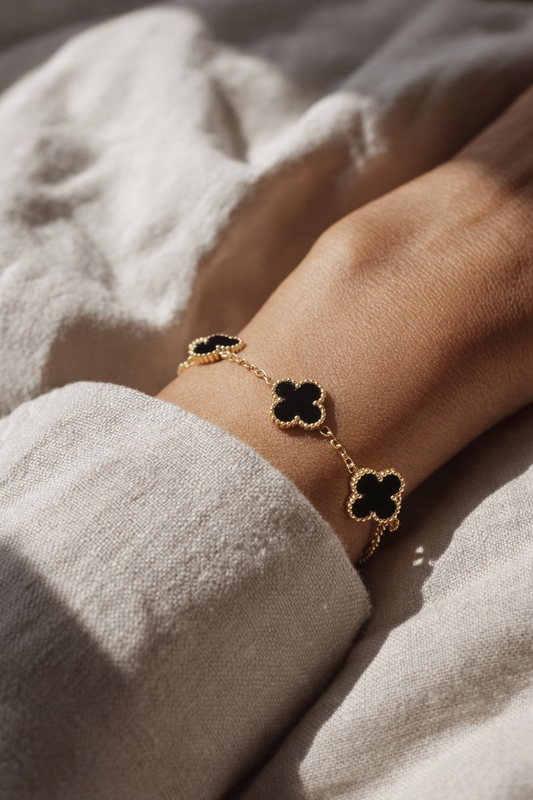 Black Clover Bracelet – Minimalist Luck Charm