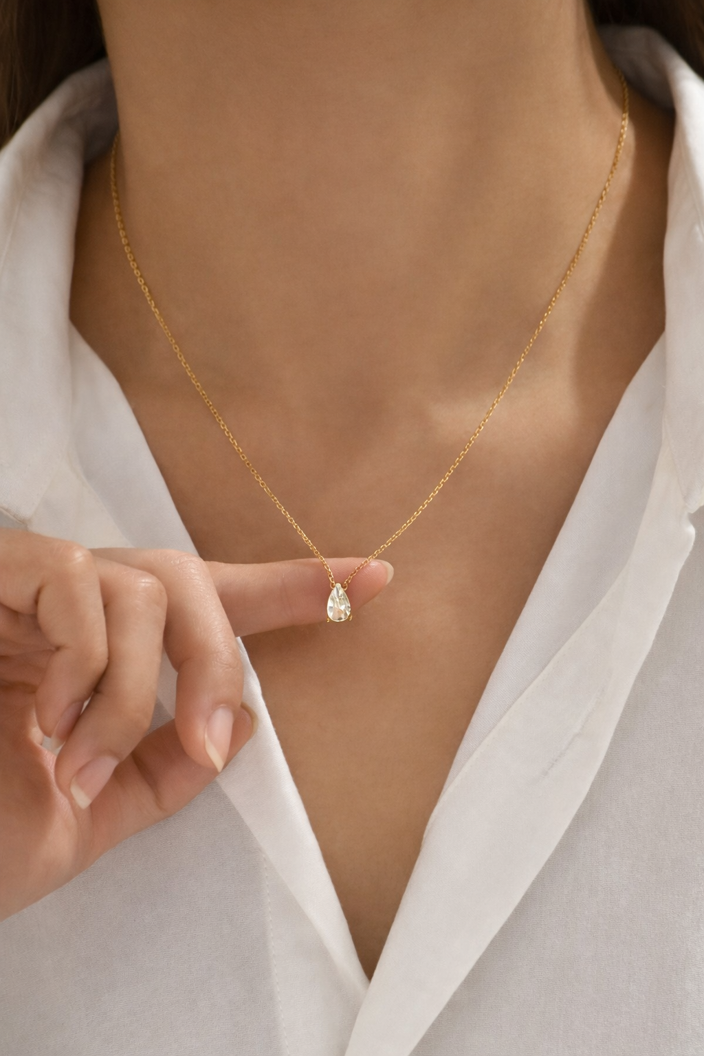 Lumiere Drop Necklace